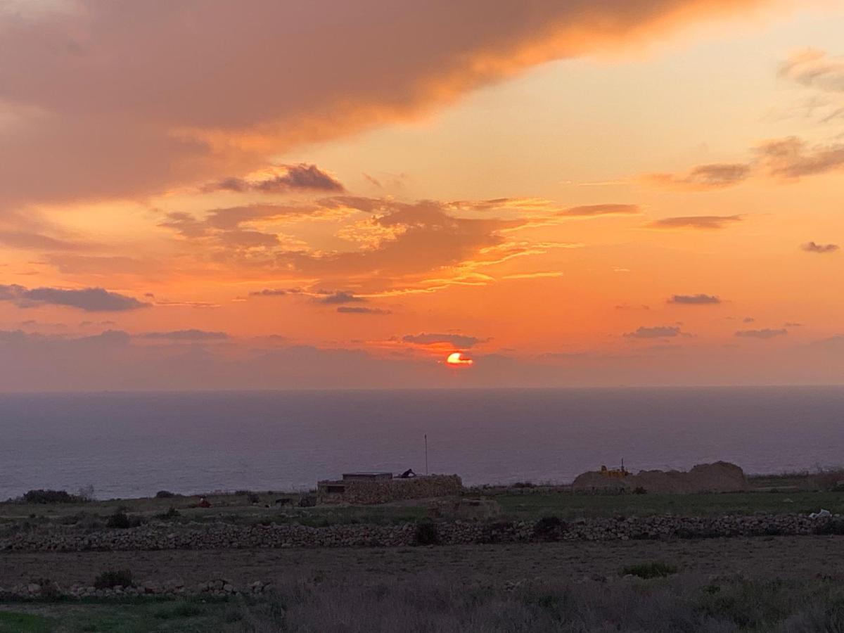 Fiftyfour West Boutique Living Bed and Breakfast Għarb Εξωτερικό φωτογραφία