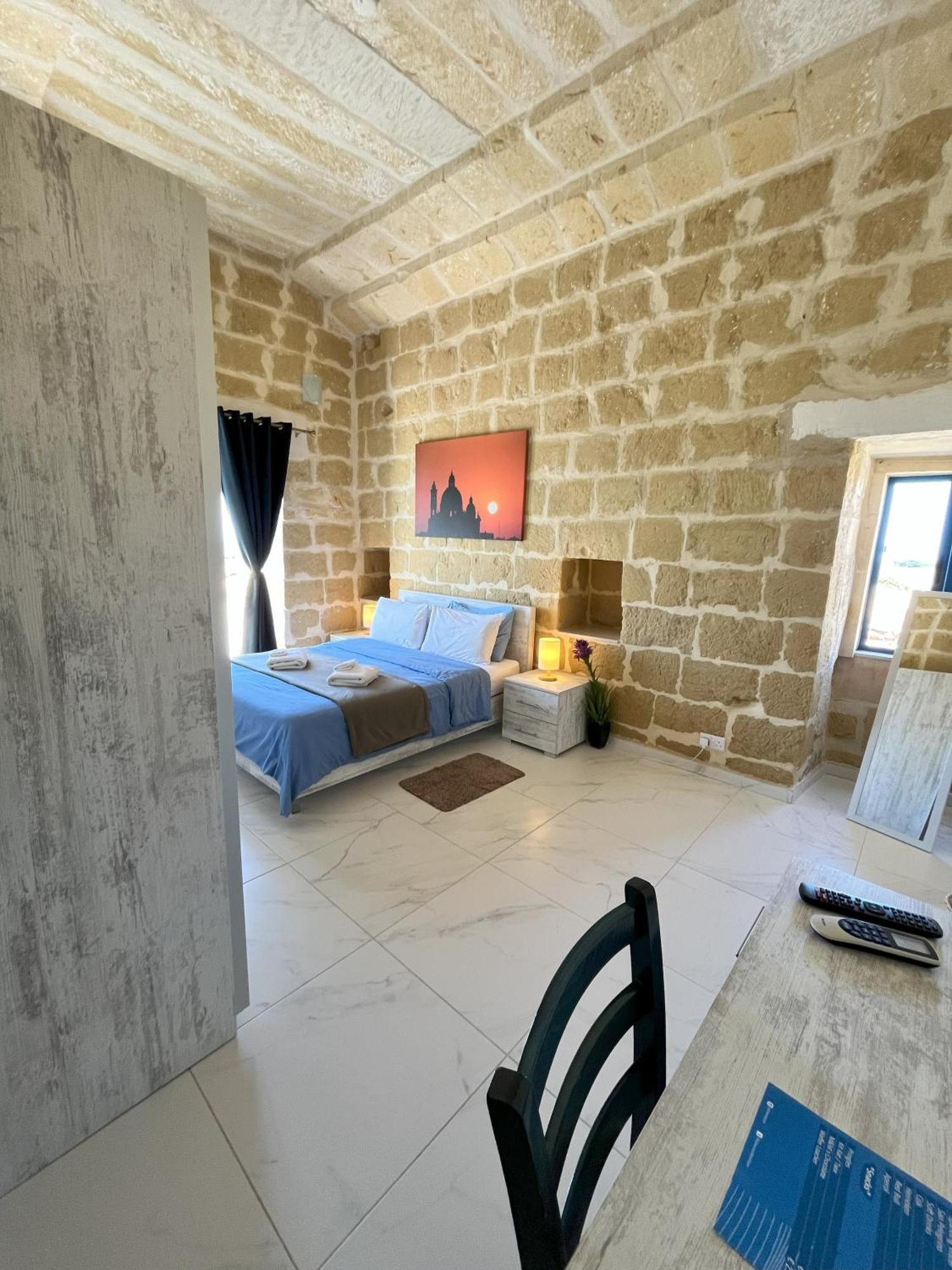 Fiftyfour West Boutique Living Bed and Breakfast Għarb Εξωτερικό φωτογραφία