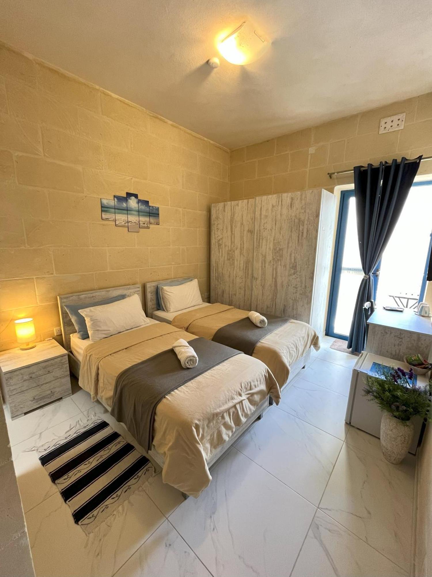 Fiftyfour West Boutique Living Bed and Breakfast Għarb Εξωτερικό φωτογραφία