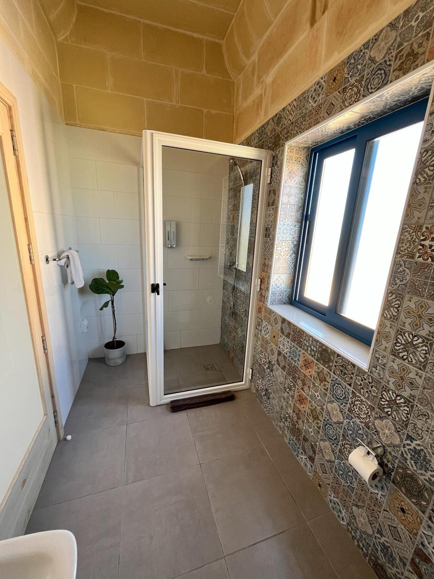 Fiftyfour West Boutique Living Bed and Breakfast Għarb Εξωτερικό φωτογραφία