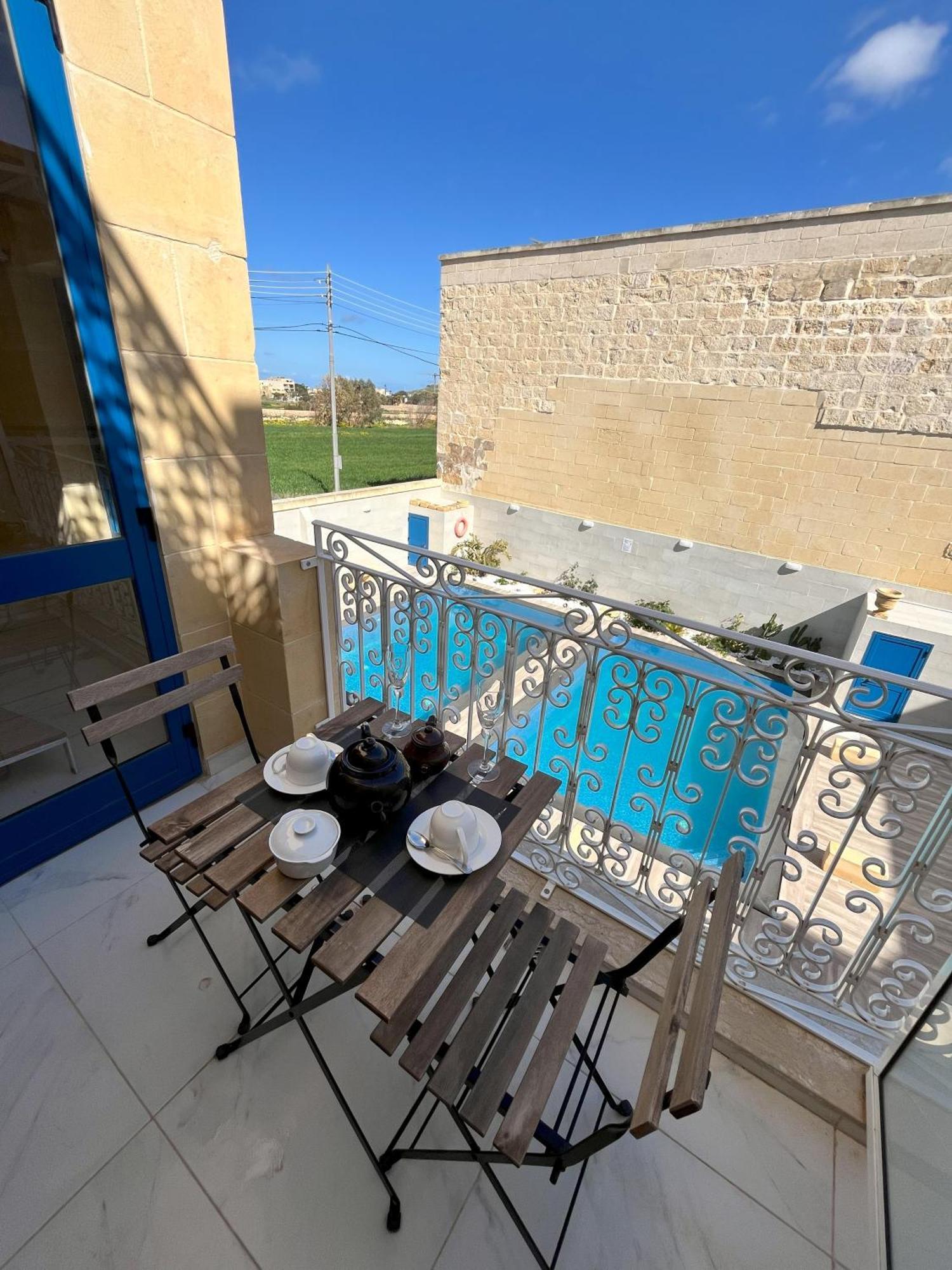Fiftyfour West Boutique Living Bed and Breakfast Għarb Εξωτερικό φωτογραφία