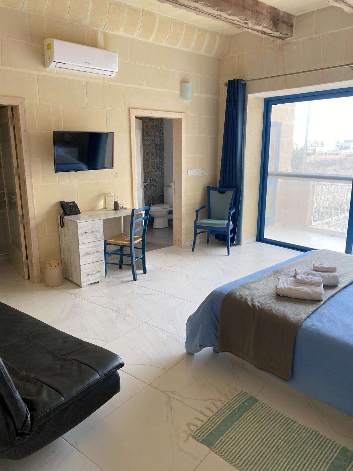 Fiftyfour West Boutique Living Bed and Breakfast Għarb Εξωτερικό φωτογραφία