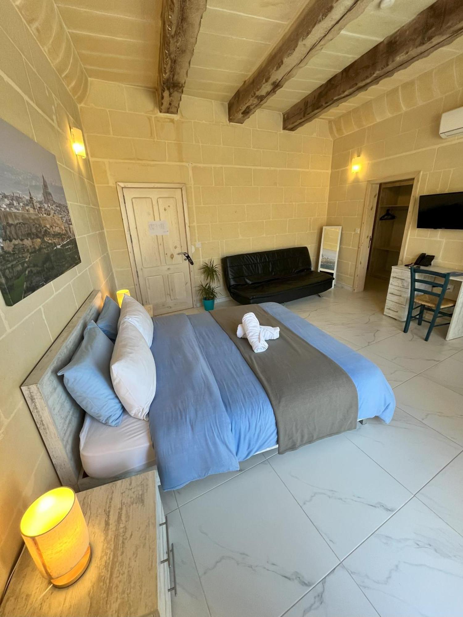 Fiftyfour West Boutique Living Bed and Breakfast Għarb Εξωτερικό φωτογραφία